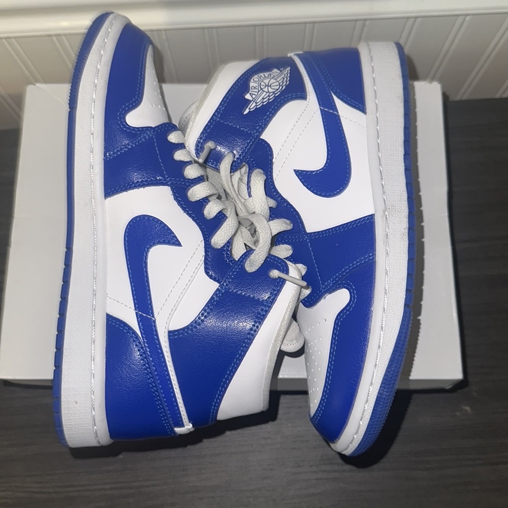Women’s air Jordan 1 mid